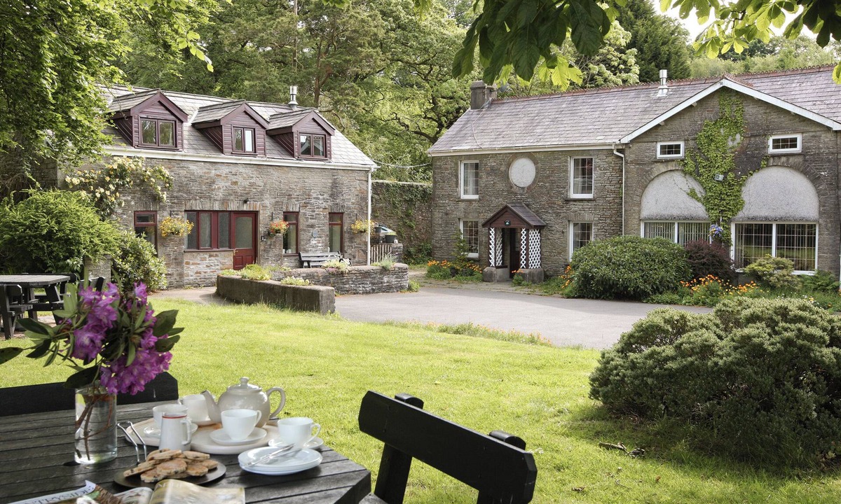Margam Cottage | 1 bedroom accommodation in Plas Cilybebyll, near Pontardawe