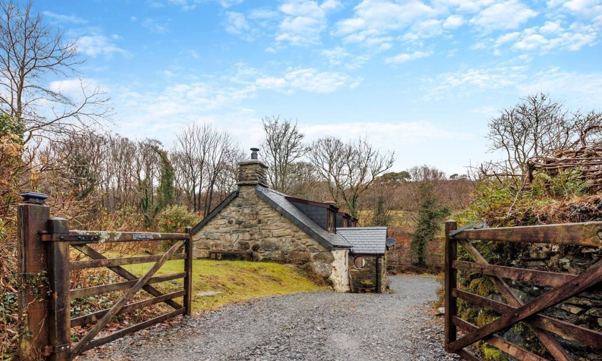 Llanelltyd Cottage | 2 Bed in Bontddu (oc-t28147)