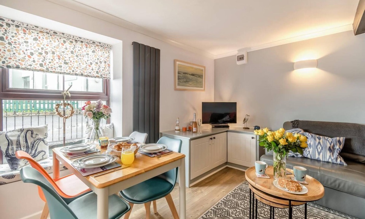 Little Haven Apartment | 2 Bed in Broad Haven (oc-c27962)