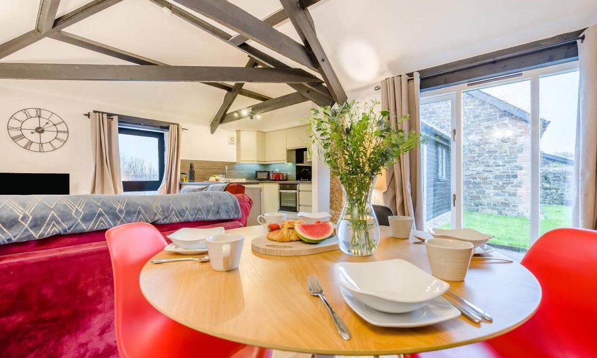 Wainhouse Corner Cottage | 2 Bed in St. Gennys (oc-o34630)
