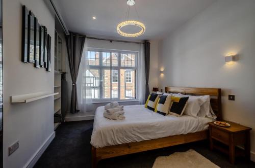 Warwick Town Centre House | 2 Bed in Warwick oc-c41051