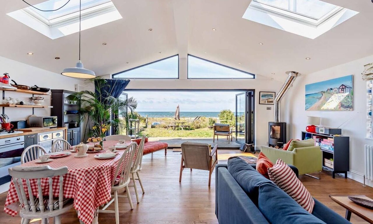 Whitstable House | 2 Bed in Whitstable (oc-wcc19)
