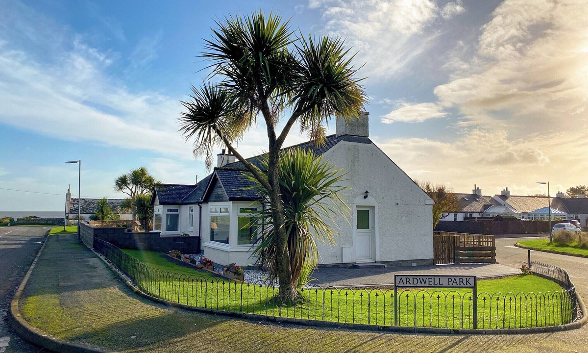 Ardwell Cottage | 2 bedroom accommodation in Ardwell, near Stranraer