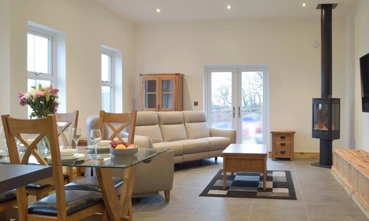 Whitland Cottage | 2 bedroom accommodation in Glandwr, near Narbeth