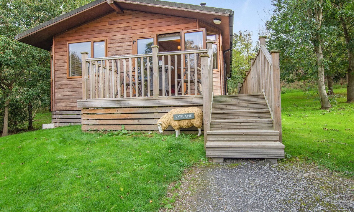 Allithwaite Ski Chalet | 2 bedroom accommodation in Cartmel