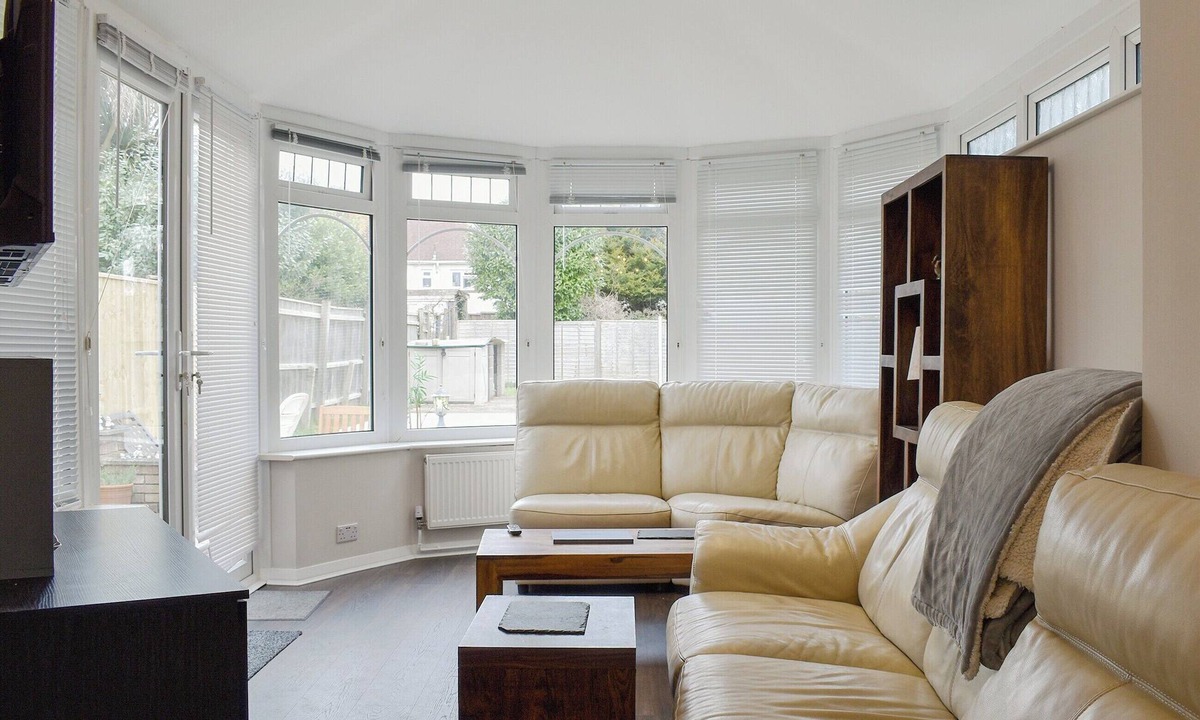 Hamworthy Cottage | 2 bedroom accommodation in Poole
