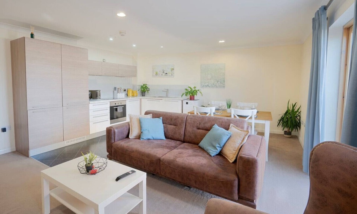 Birmingham City Centre Apartment | 2 Beds & 2 Baths Flat & by the O2 academy