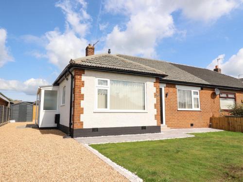 Garstang House | 2 Pine Grove