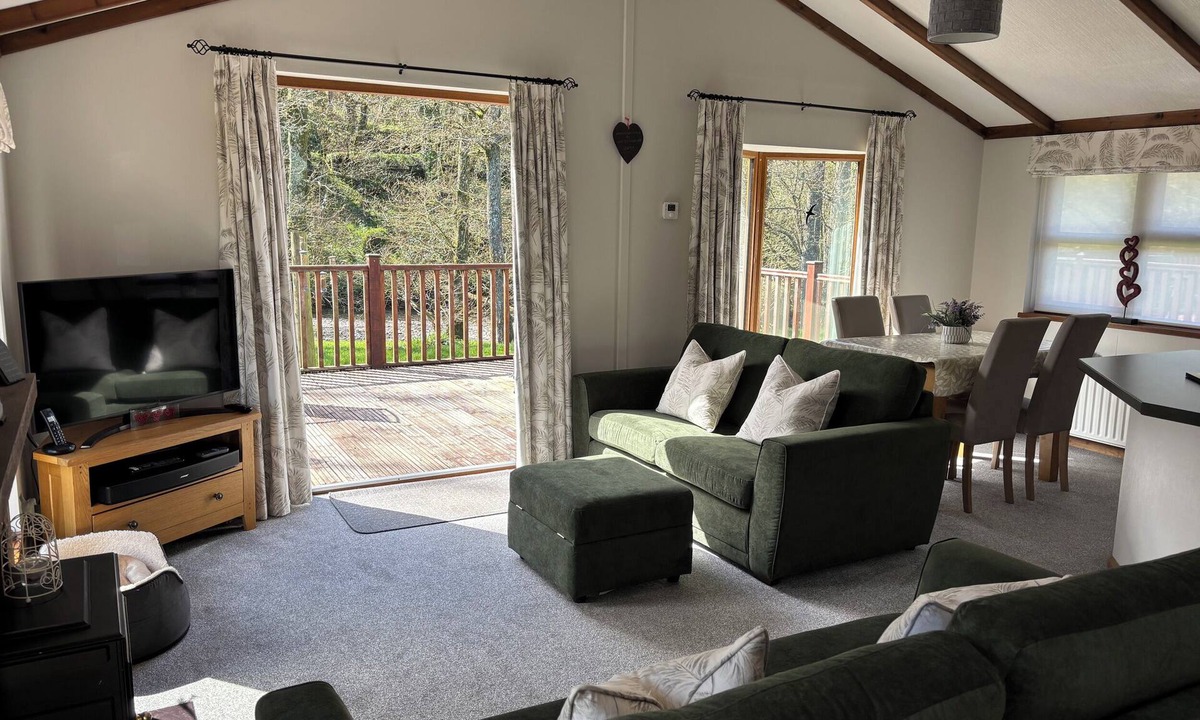 Cenarth Cottage | 2 Riverside Lodge
