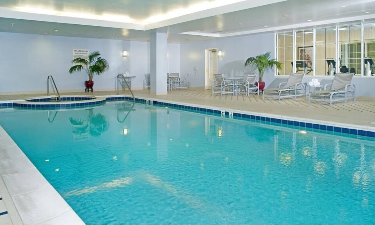 Staunton Hotel | 2 Units | Indoor Pool | Pet-Friendly | Downtown Staunton Stay