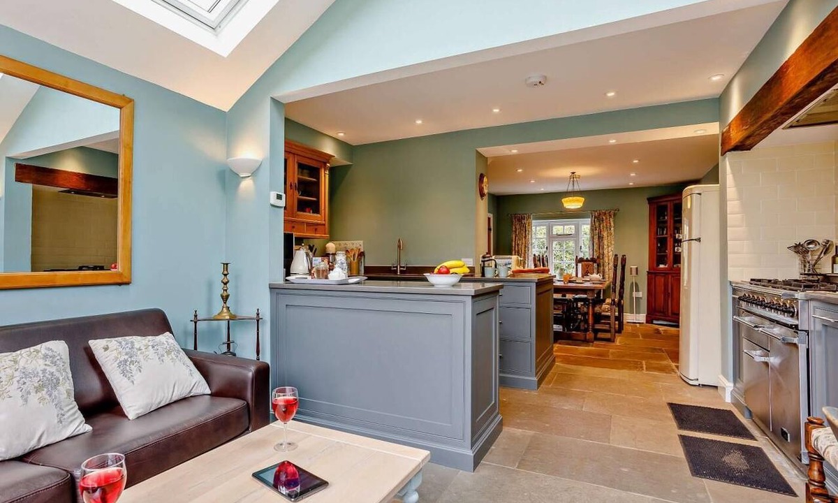 Winfrith Newburgh Cottage | 4 Bed in Dorchester (oc-dc190)