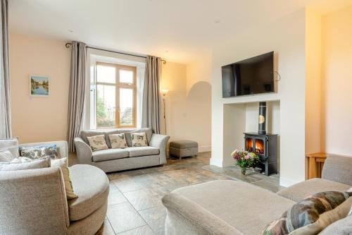West Pennard House | 4 Bed in West Pennard oc-f34973