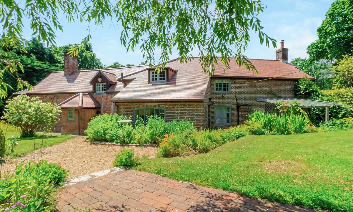 Boldre Cottage | 4 bedroom accommodation in Boldre, near Lymington