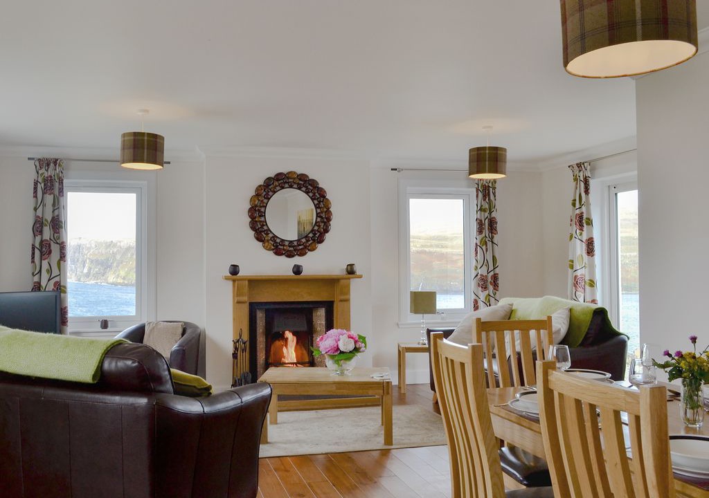 Waternish Cabin | 4 bedroom accommodation in Milovaig, Glendale