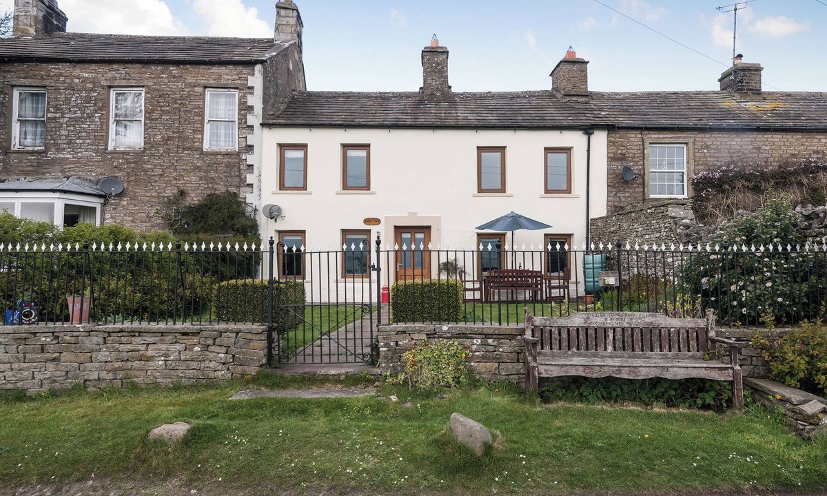 Hawes Cottage | 4 bedroom accommodation in Sedbusk, near Hawes