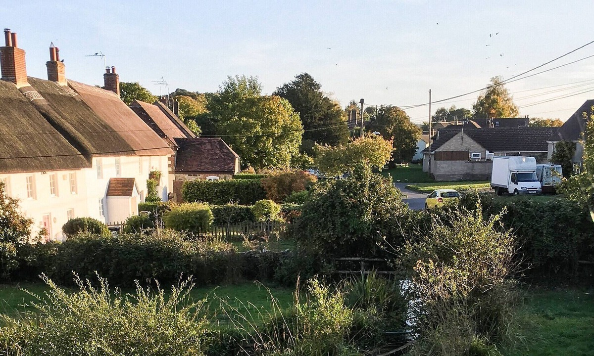 Wool Cottage | 4 bedroom accommodation in Wool, near Wareham