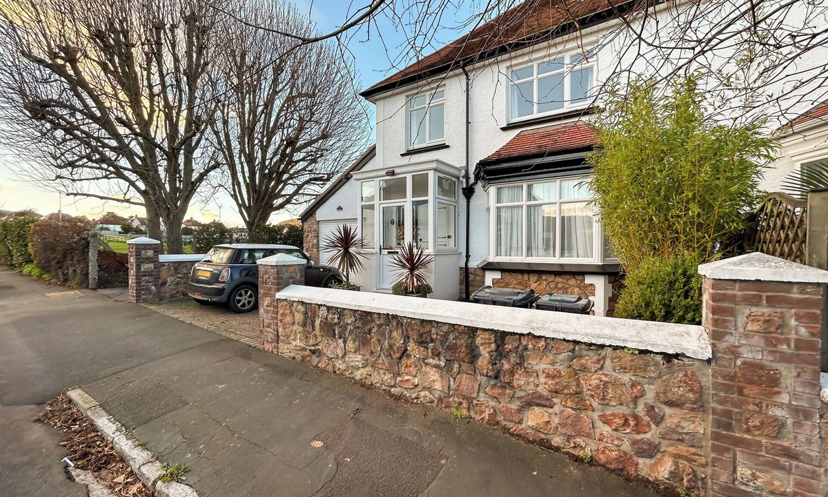 Minehead Cottage | 5 bedroom accommodation in Minehead