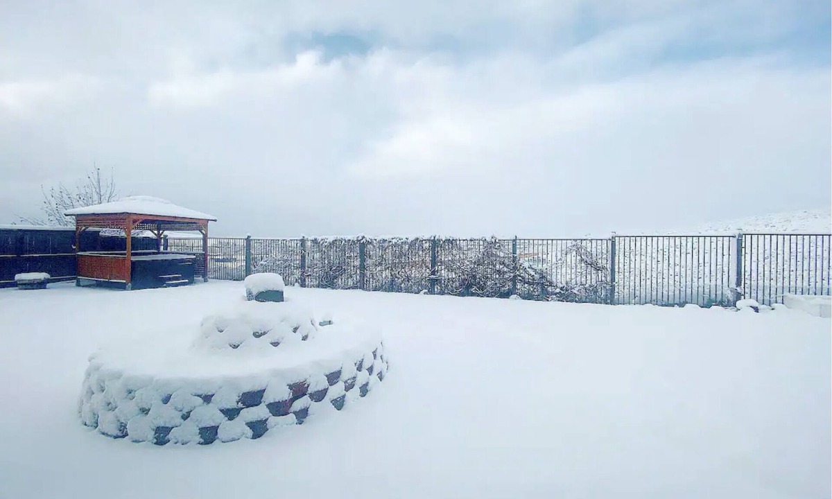 Reno House | 5BDR winter getaway with amazing views. Only 30 miles to ski resorts
