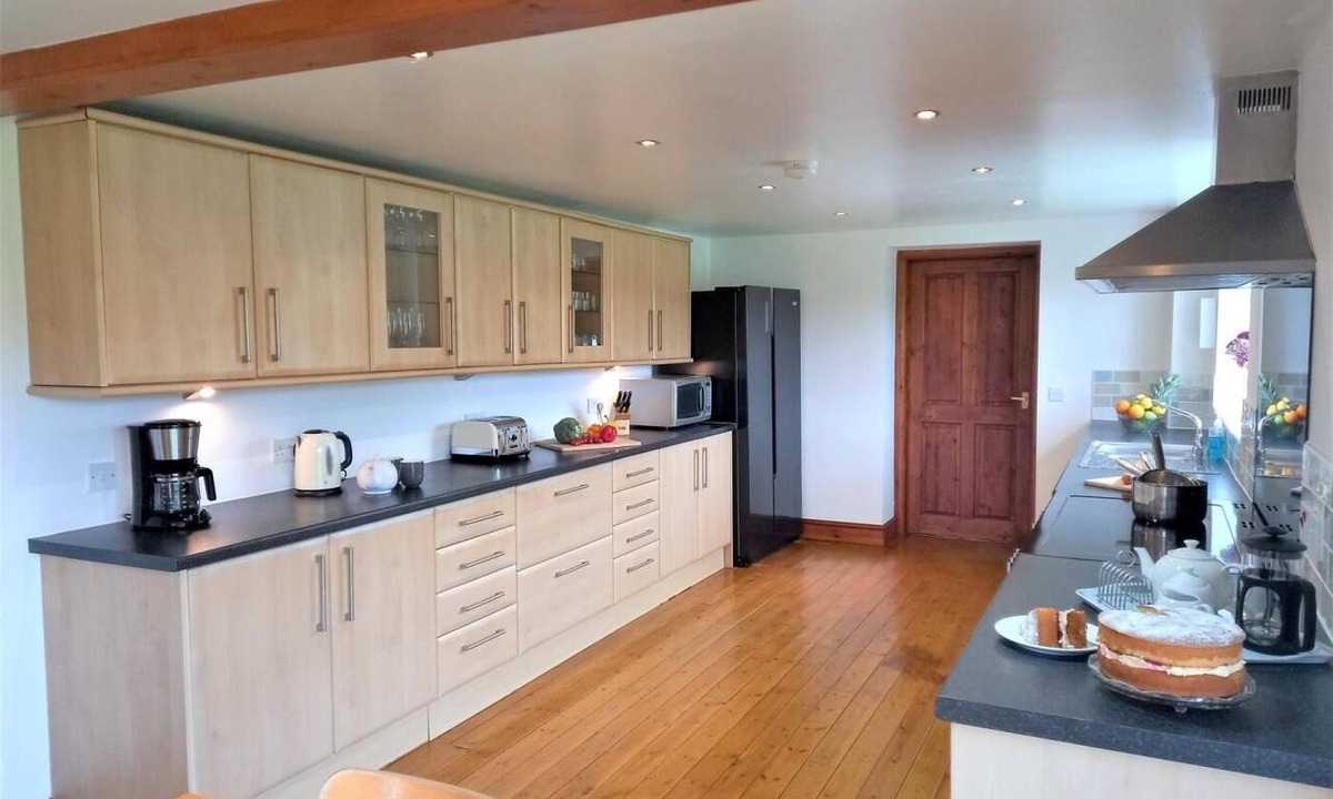 Llandovery Cottage | 6 Bed in Llandovery (oc-82441)
