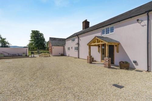 Berriew House | 7 Bed in Welshpool oc-96412