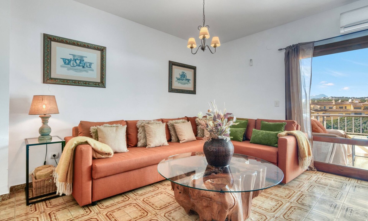 Moraira Town Centre Apartment | Apartment 'De Moraira' with Sea View, Wi-Fi and Air Conditioning
