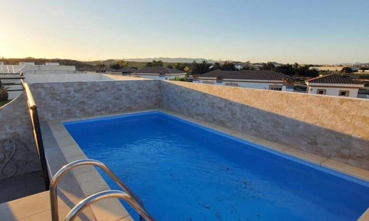 Vera Beach Apartment | Apartment with shared pool near Almeria coast
