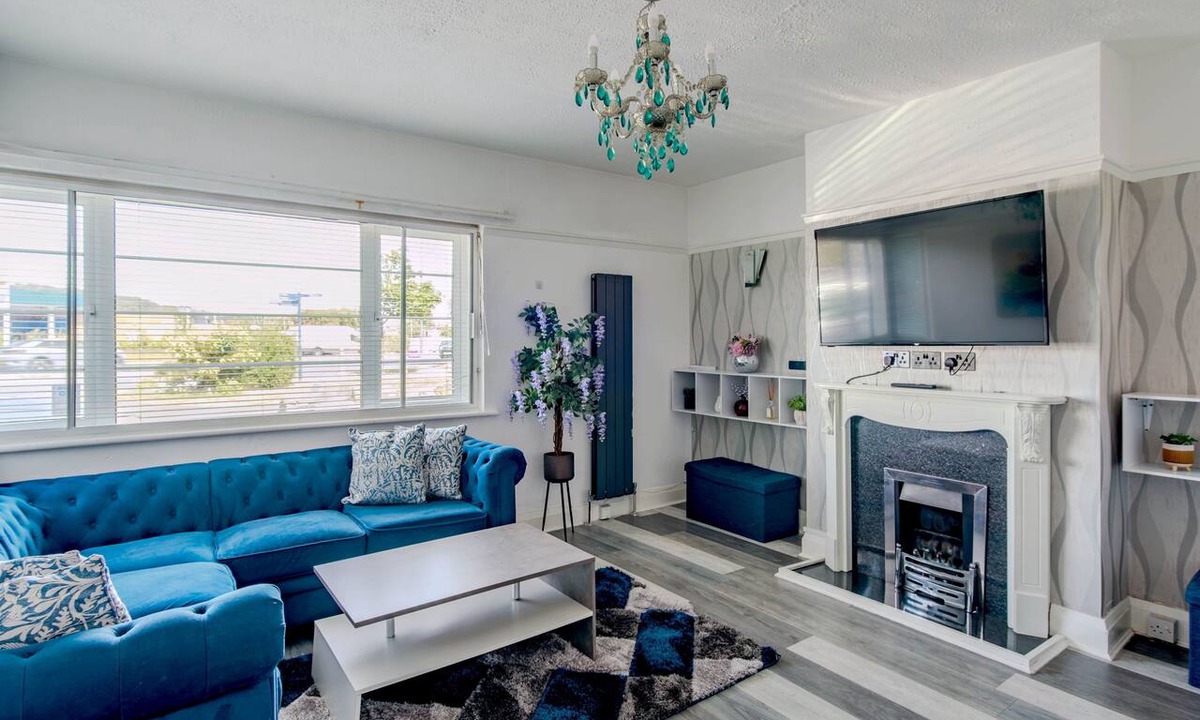 Weston-super-Mare House | Art Deco House, Close to Beach & Amenities