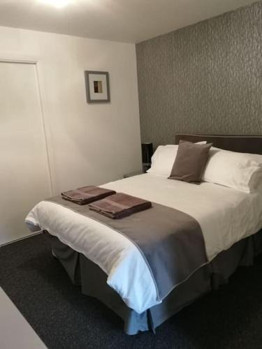 Aviemore Apartment | Avalon Studio. Comfy well equipped cosy studio.