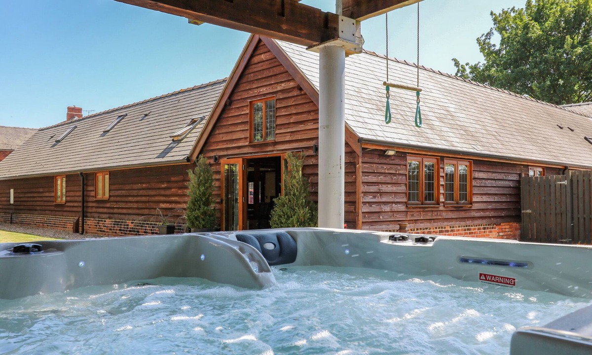 Llanfair Caereinion Cottage | Awelfan