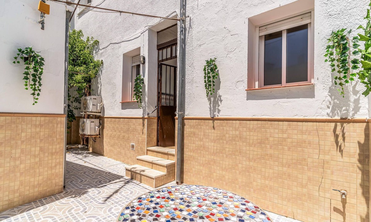 Olvera House | Awesome home in Olvera with WiFi
