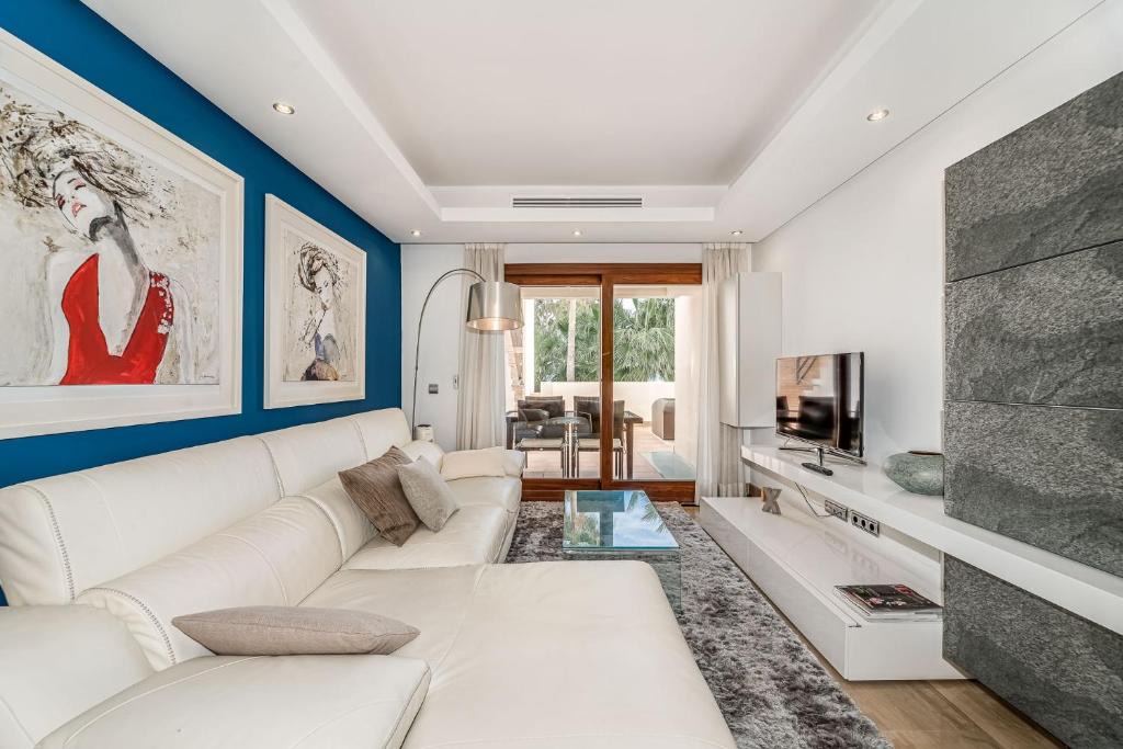 New Golden Mile Apartment | Bahia de la Plata de Estepona Spain Boutique Appartment
