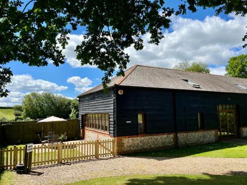 Freefolk House | Barn Ann-exe, Sleeps 4, Garden, Parking spaces