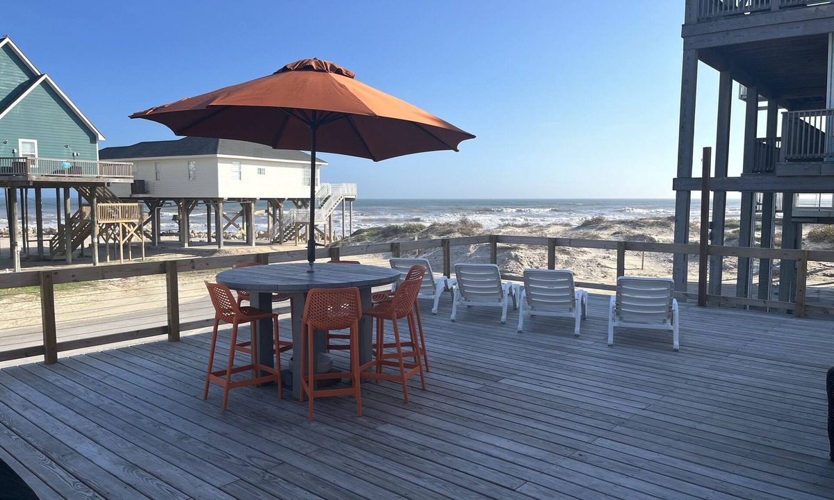 San Luis House | Beach-front! Featured on HGTV's Beachfront Bargain Hunt "Fleeing to Freeport".