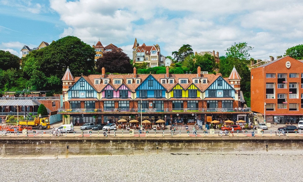 Penarth Hotel | Beachcliff Hotel and Apartments