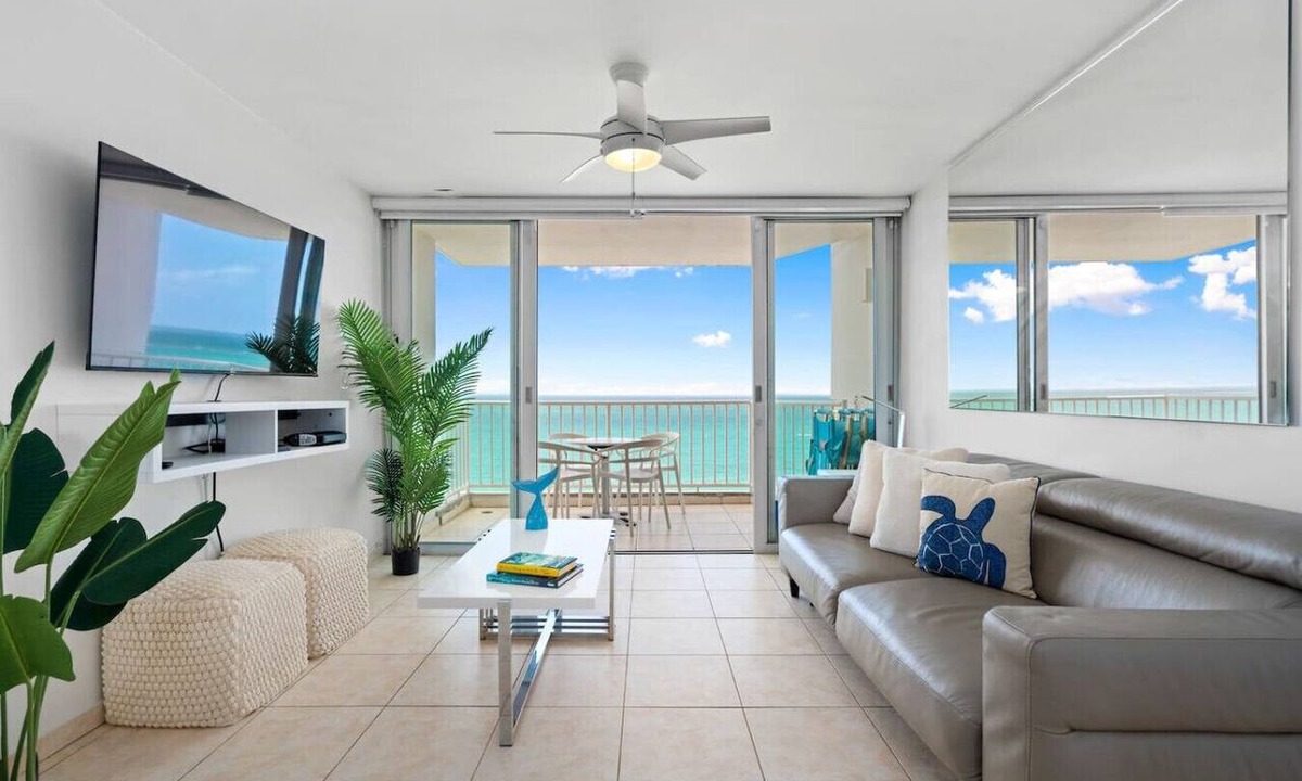 Isla Verde Condo | Beachfront 2b/2b Isla Verde Marbella Oeste