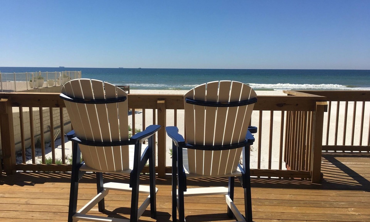 Lower Grand Lagoon House | Beachfront! Close to Schooners and St. Andrews St Park. Park at front door! 8PPL