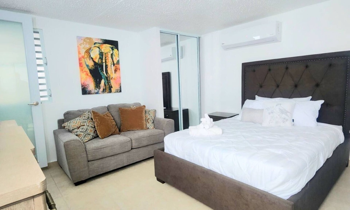 Levittown House | Beachside Bliss: Nestled by Shops & Dining - Only a Mile to Waves