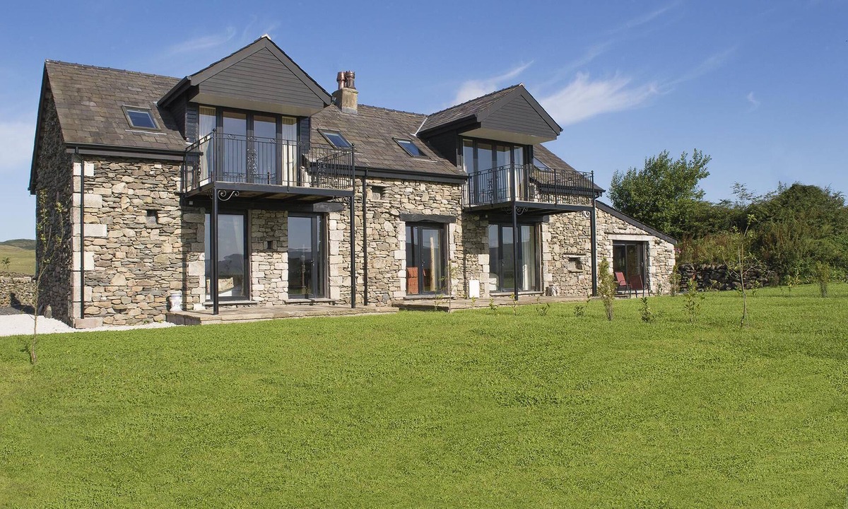 Kendal Cottage | Beautiful Pet friendly cottage on the edge of the lake district