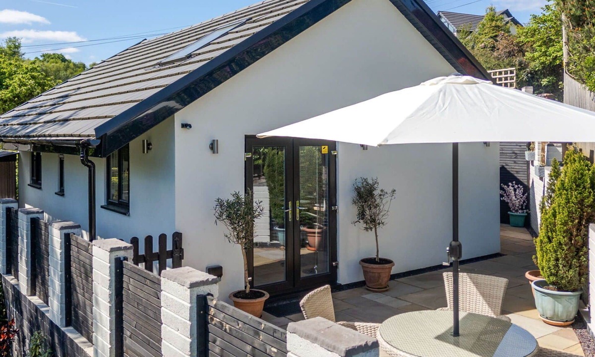 Newbridge House | Beautiful villa for 4 people with WIFI, terrace and pets allowed