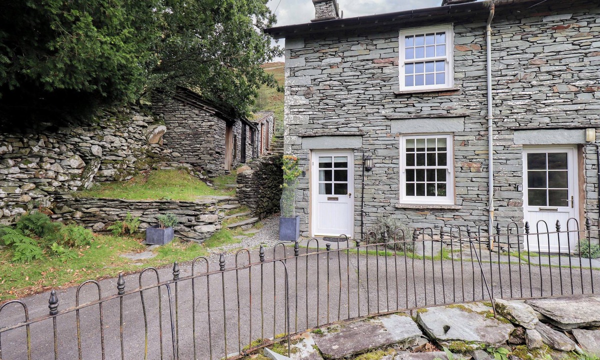 Chapel Stile Cottage | BECK STEPS, pet friendly, character holiday cottage in Chapel Stile