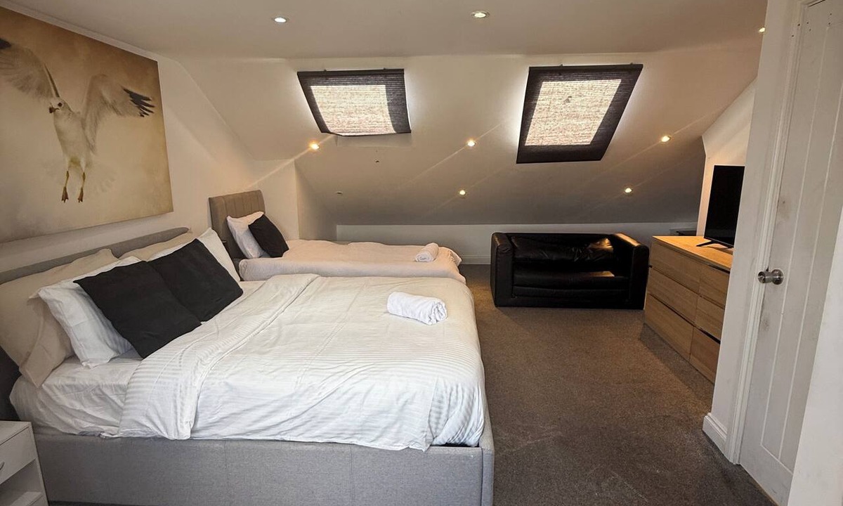 West Thornton House | Bel Palace