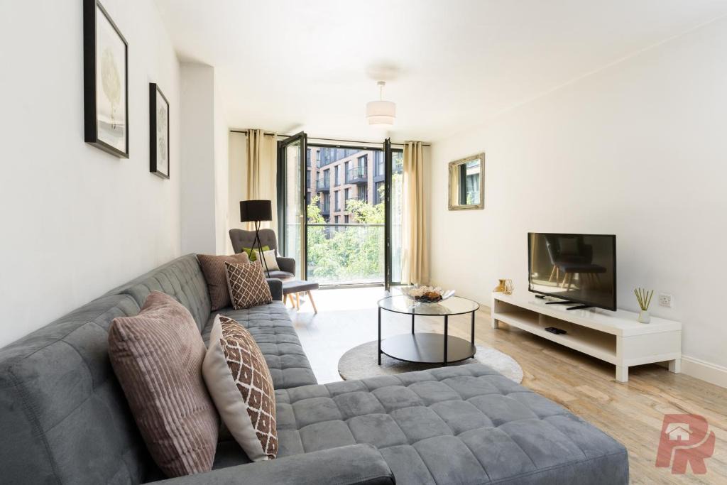 Gay Village Apartment | Birmingham Most Central Apartment with Free Secure Parking