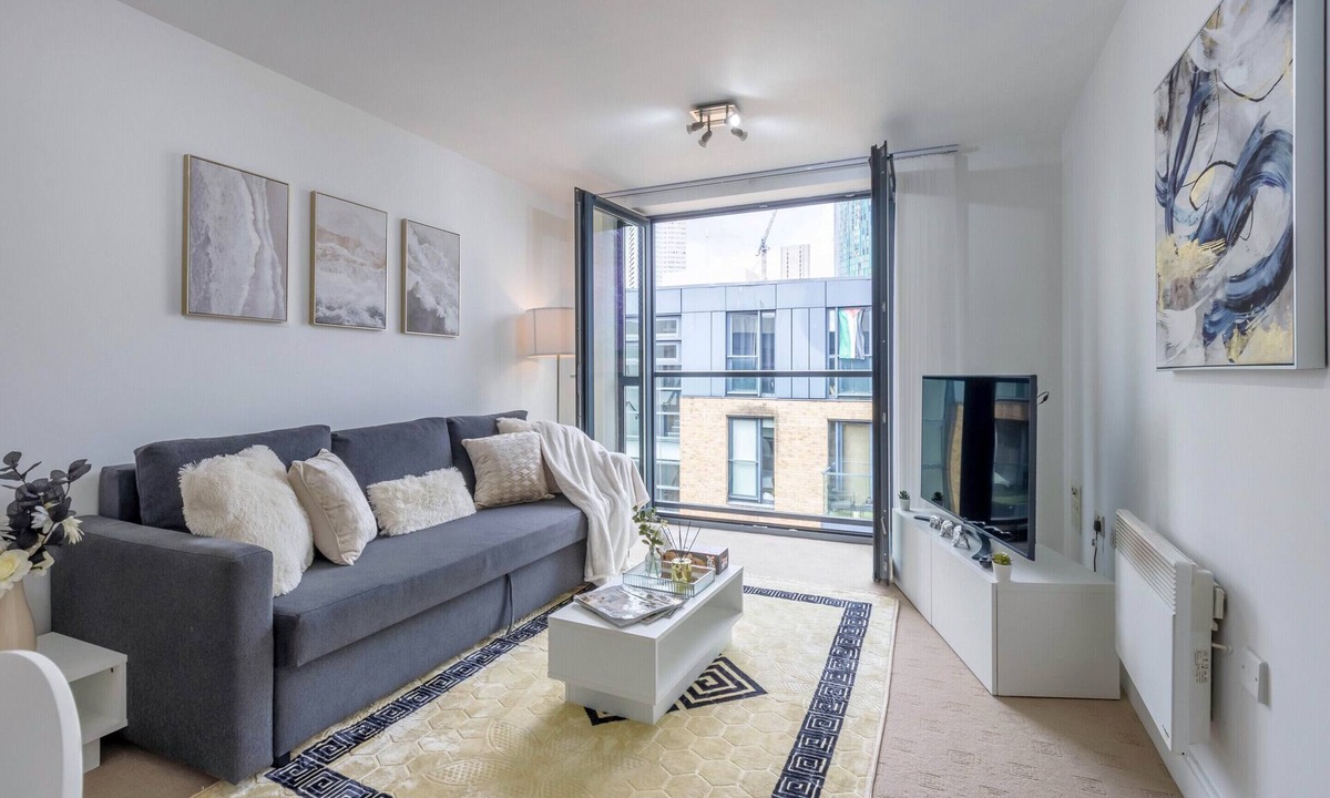 Gay Village Apartment | Birmingham | Short Term Rental