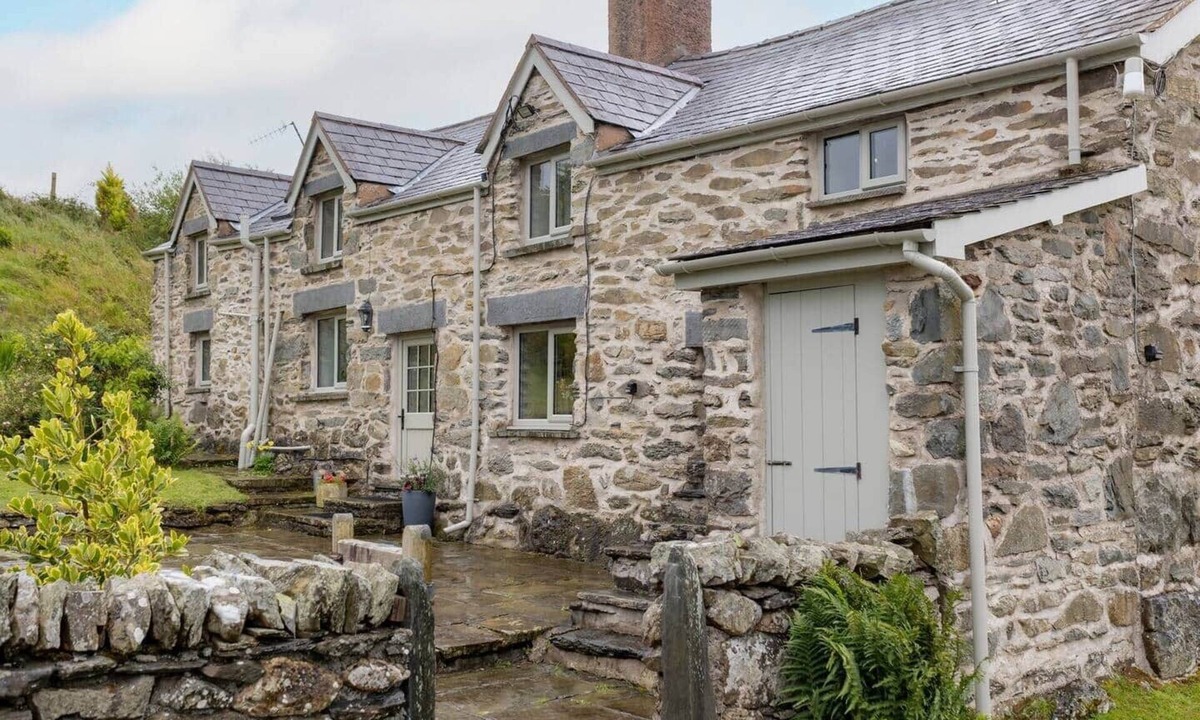 Betws-Y-Coed House | Cefn Cestyll Historic Snowdonia Cottage (Near Betws-y-Coed