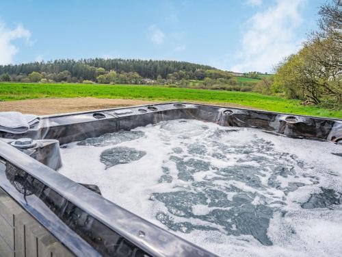 New Moat House | Cefn Gelli