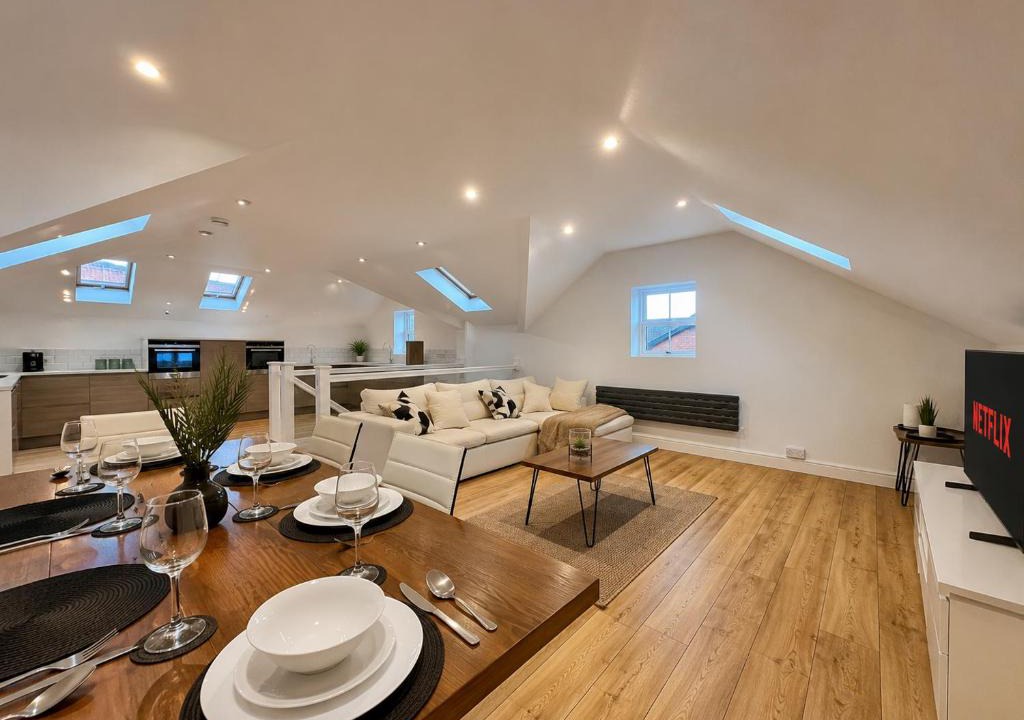 Leamington Spa Apartment | Central duplex Apt in Leamington Spa