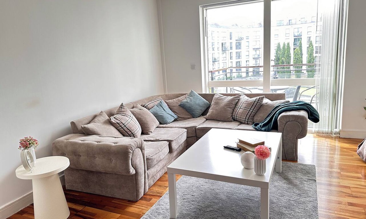 Birmingham Apartment | Centrally located 1BR Apt | Edg Cricket, University of Bham, Priory Hosp & Park