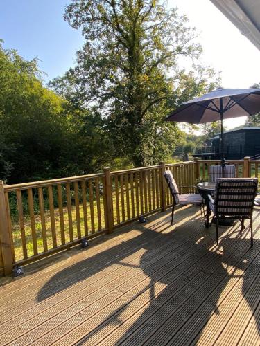 Bont Newydd Ski Chalet | Chalet 64, Lakeside, Glan Gwna Holiday Park