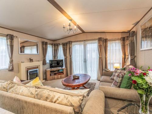 Aviemore Resort | Chalet Cairn View by Interhome
