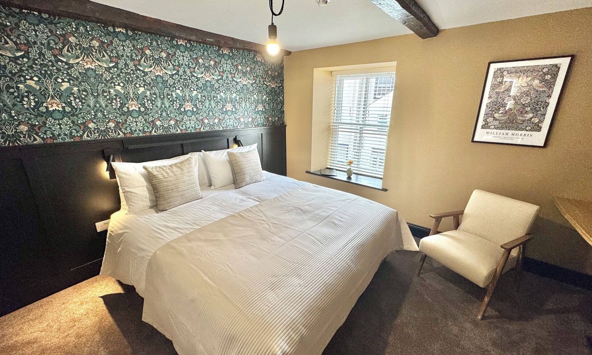 Wing Bed & Breakfast | Charlie's Quarters Self Check-In Rooms